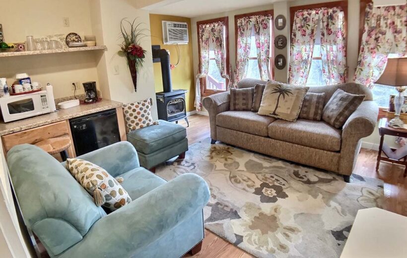 Edgewood Terrance Suite