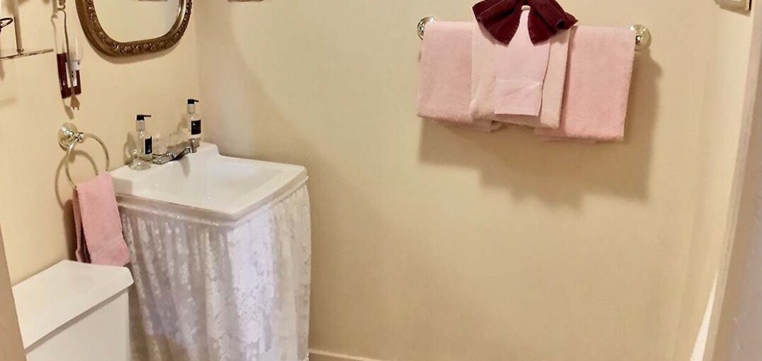 Piedmont House - Primrose Suite Bathroom